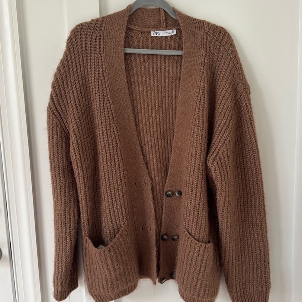 Zara Knit Cardigan (oversized)